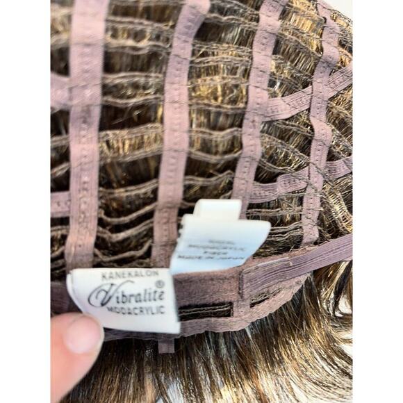 Wig by RAQUEL WELCH Short Layered Mono Top + Lace 25652 - Picture 4 of 12